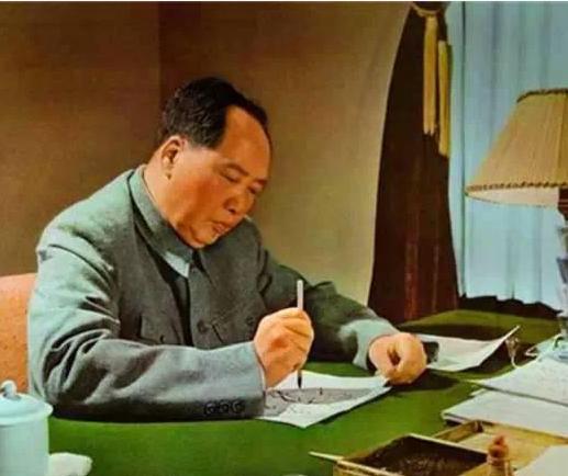 毛主席能活到83岁，在当年算是高龄，但他的保健医生却说：“按医学标准，主席原本根