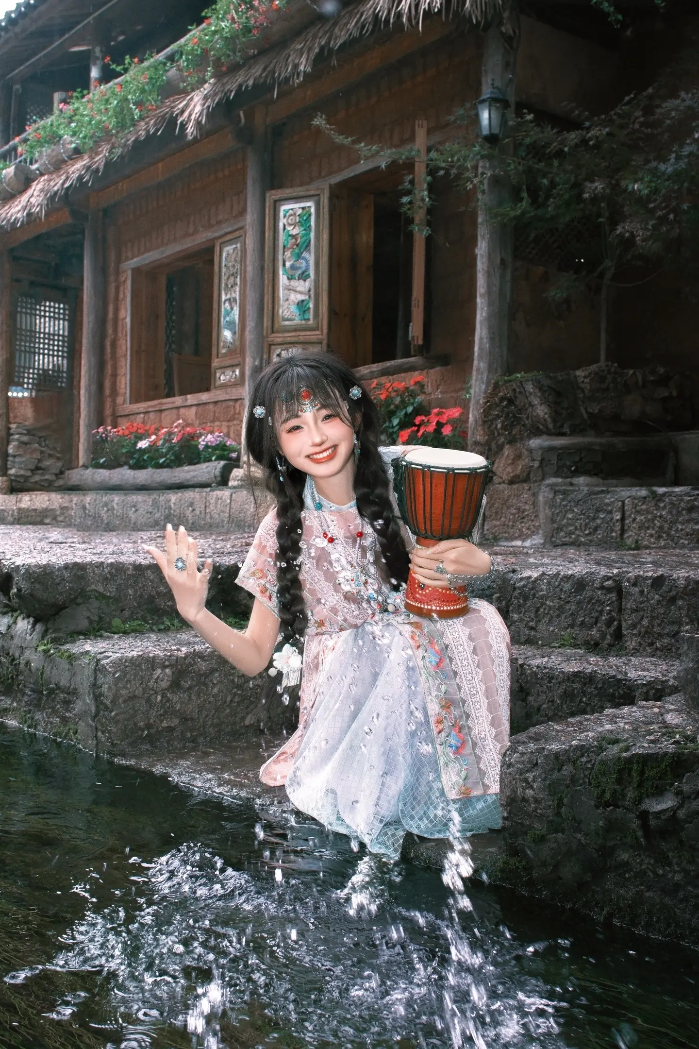 在丽江解锁新皮肤：门巴族少女
