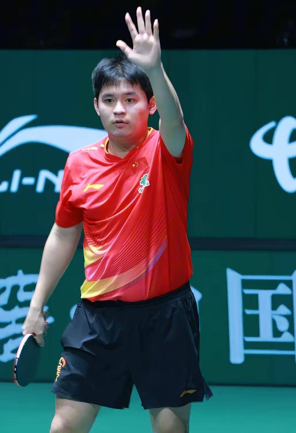 屋漏又逢连夜雨，
林诗栋宁可积分不要，
也选择退赛澳门世界杯！
是让位？伤病？刻