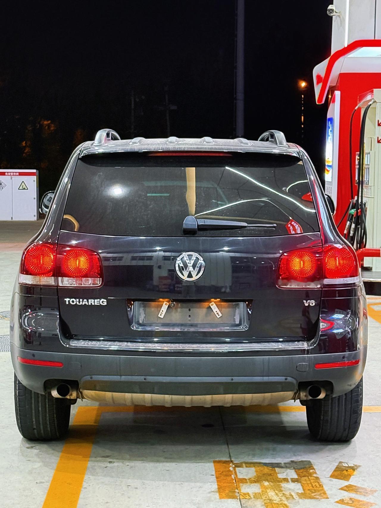 保时表40000km，大众途锐。我这台08年的情怀玩具，至今仅仅行驶了4万公里，