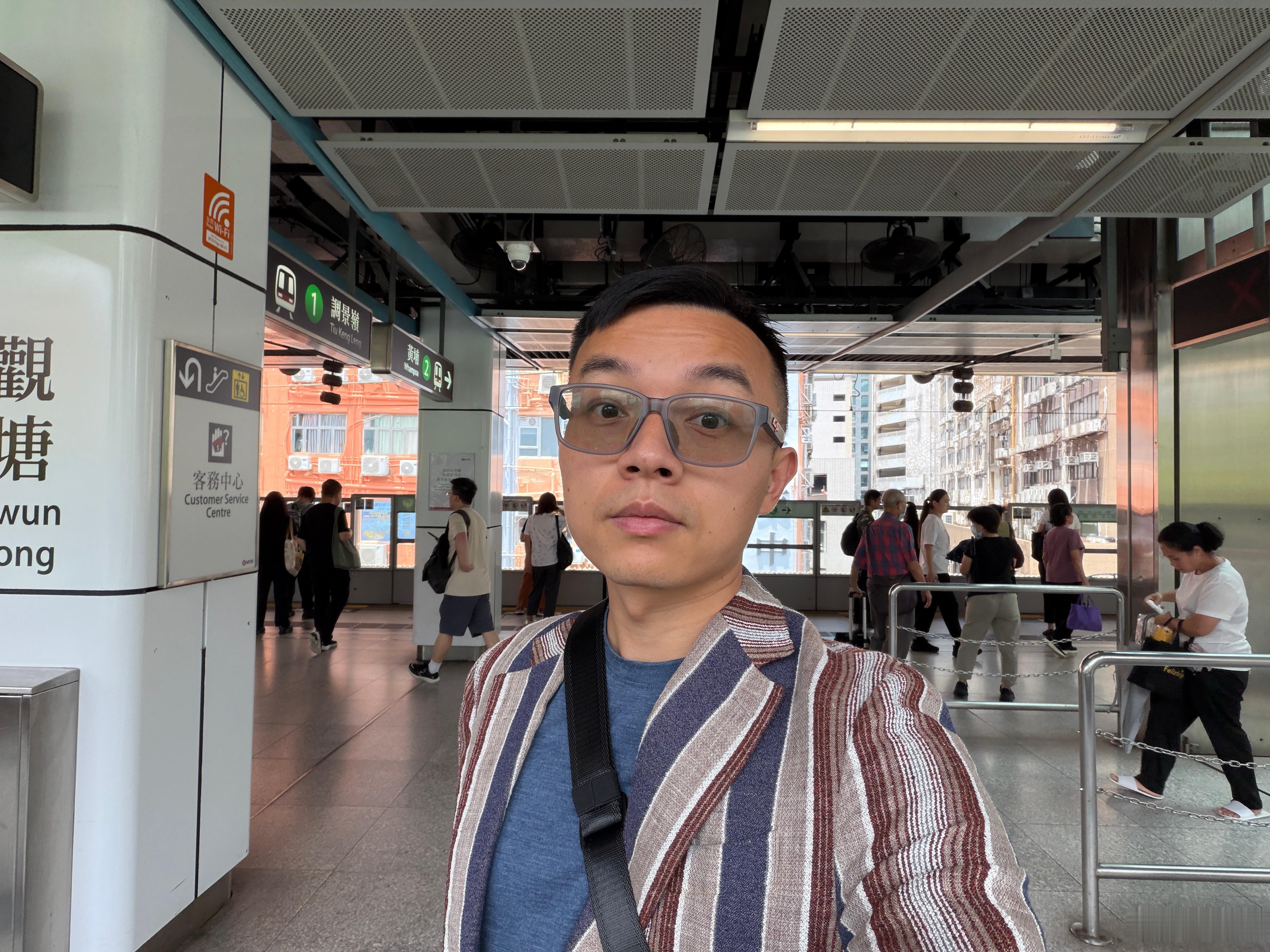 在香港注册公司后，给自己开一张企业银行账户，不是一件简单的事，流程和时间都更漫长