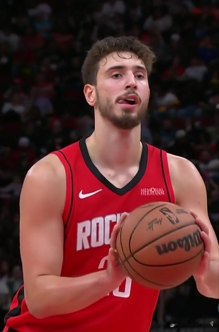 同样是2021年选秀的优质内线！！！
莫布利和申京，本赛季目前的数据对比。
莫布