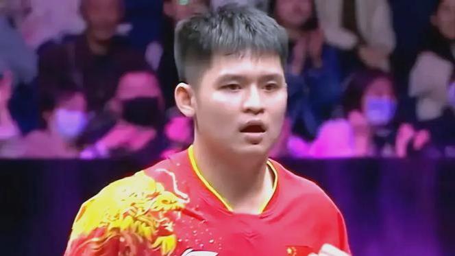 1月10日晚，WTT多哈冠军赛男单1/4决赛，国乒上演“内战”大戏，林诗栋与梁靖