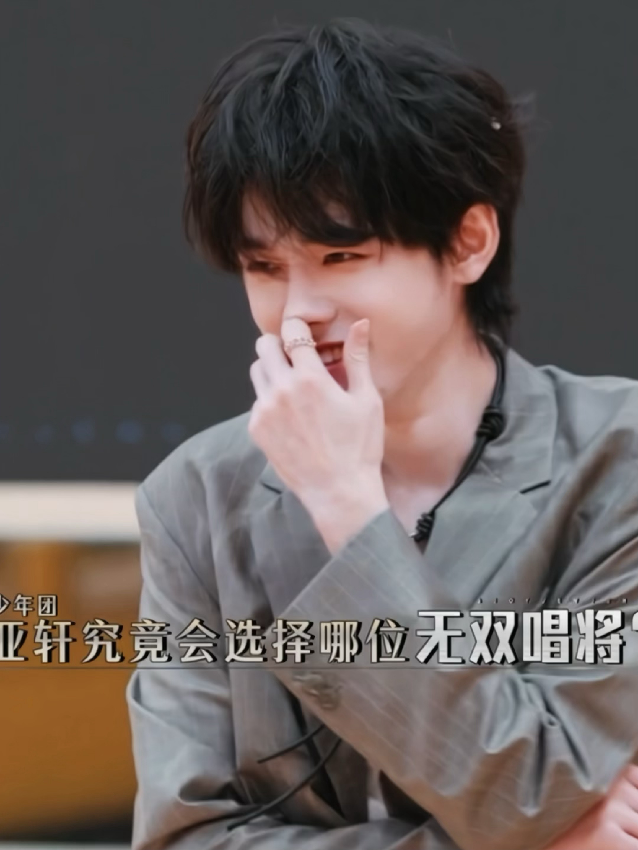 给自己拱出小猪鼻 