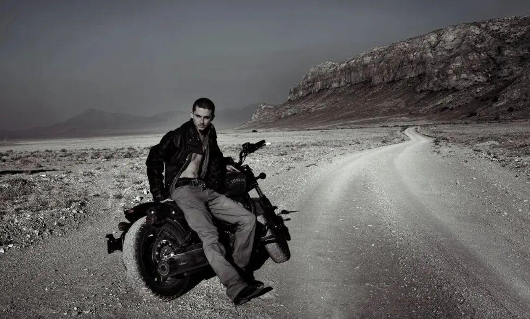 Annie Leibovitz 坦言，这是她职业生涯“做过的最艰难的事之一”，前