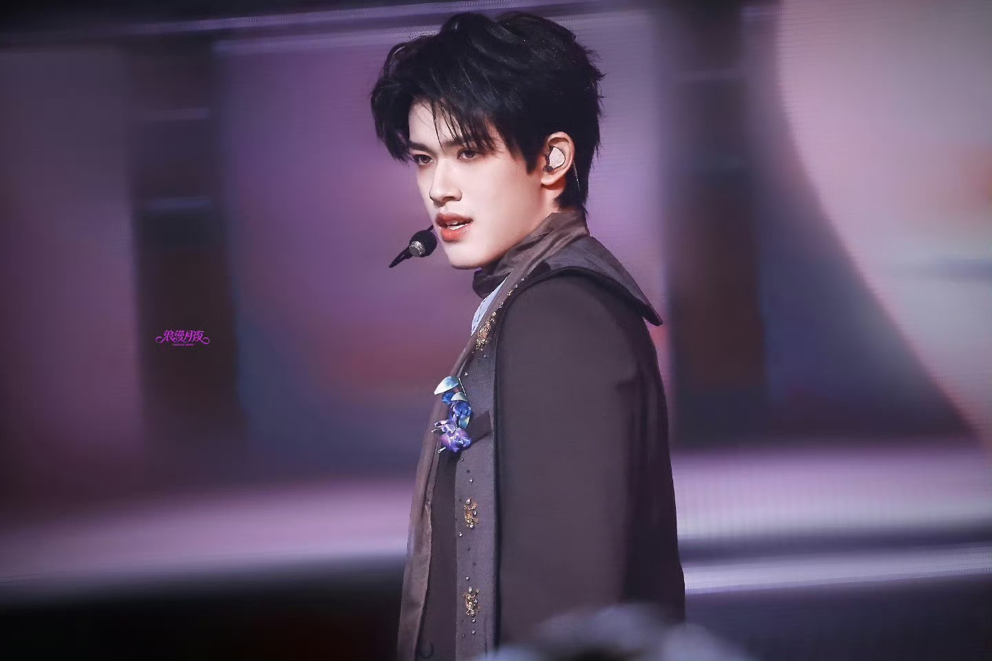 张极唱了重庆话rap张极重庆话表白粉丝张极重庆话rap也太有内味儿了！还用方言跟