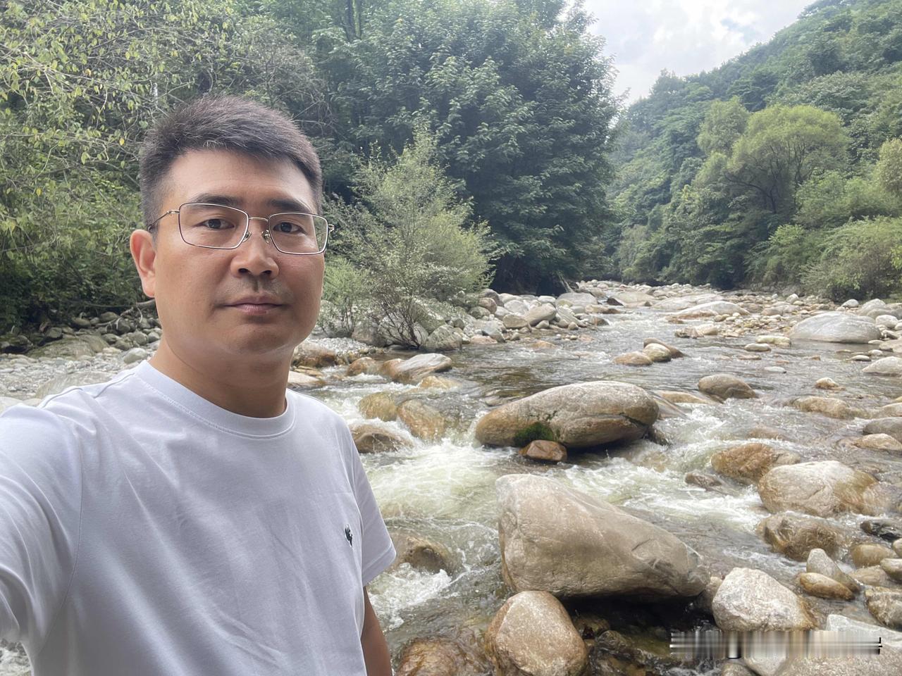 国歌里的炮火声，为什么我们唱了90年还不敢忘？

前阵子看到一位外国网友的提问，
