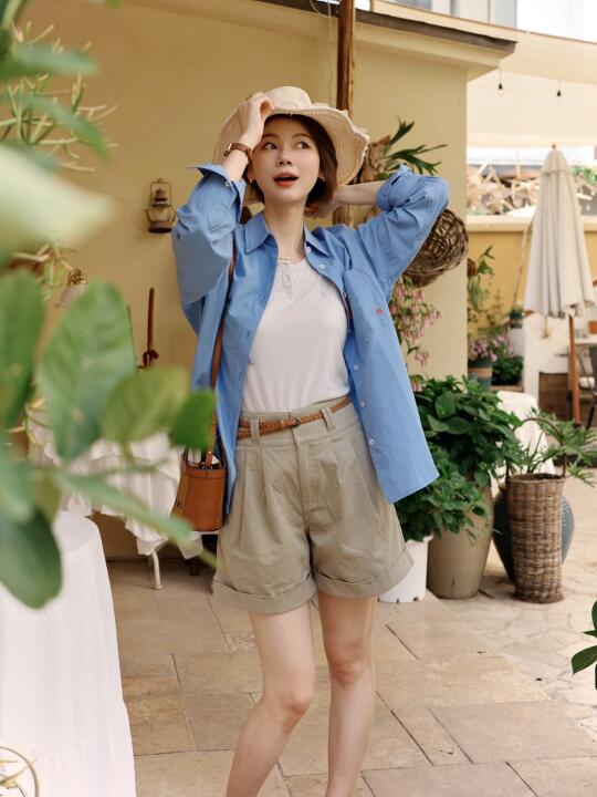 说不清是美式还是法式的假日outfit👒