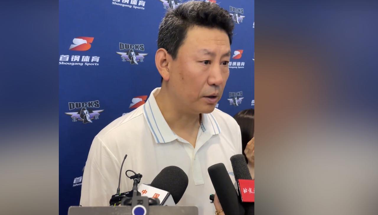 北京首钢这回真是下了血本！330万美元，就为了签回一个四年前只打了5场就被自己放