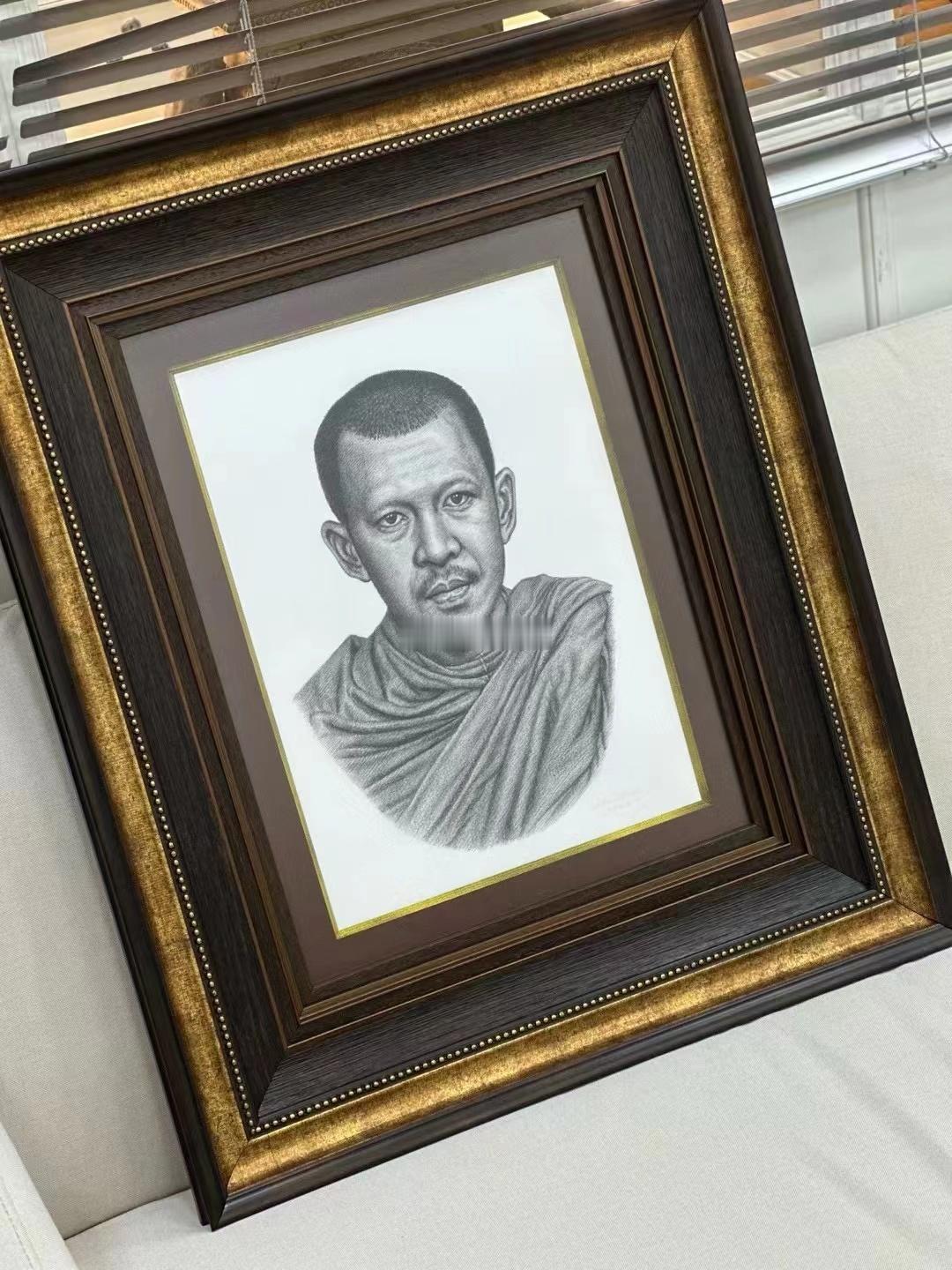 帕阿赞迪烈自身素描像Only one，全球唯一✌️泰国能量佛牌