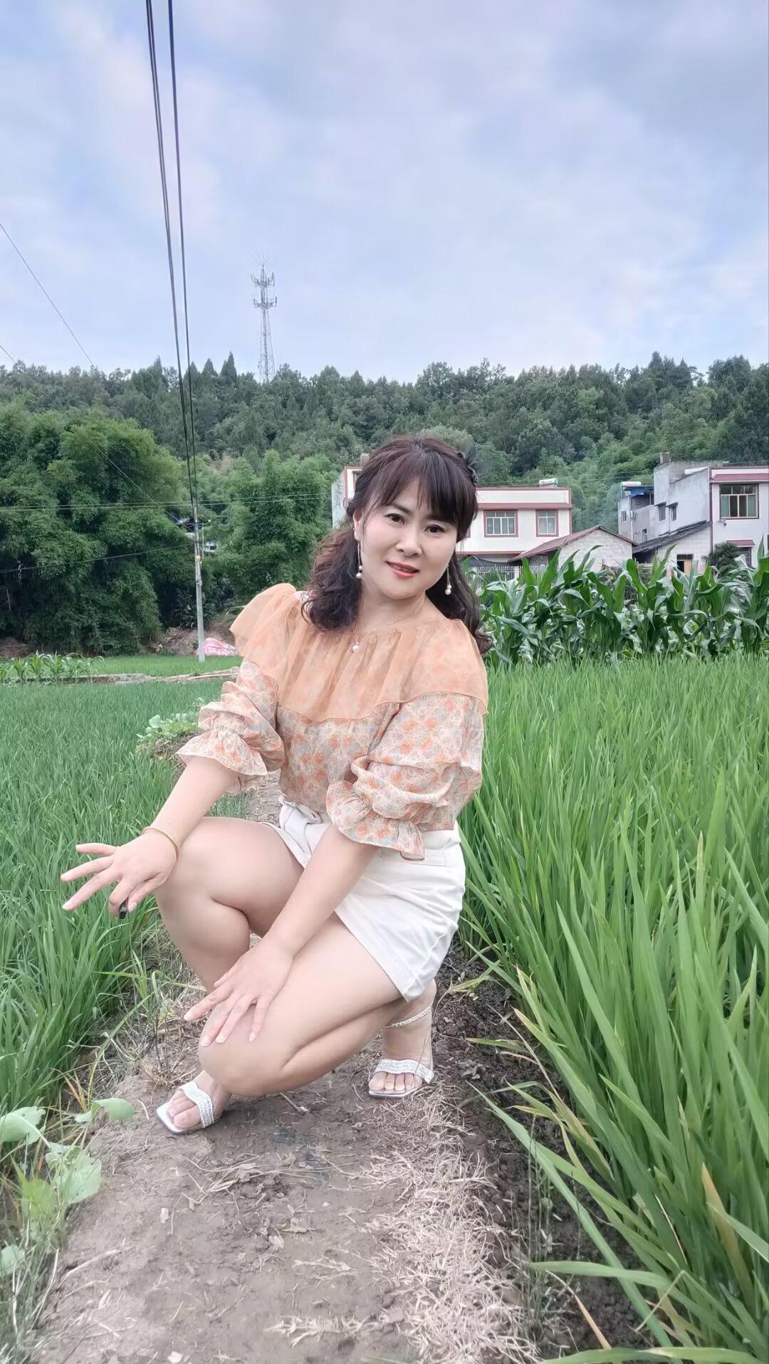 听到好听的调调 就想发个 喂养一下我这无趣的灵魂