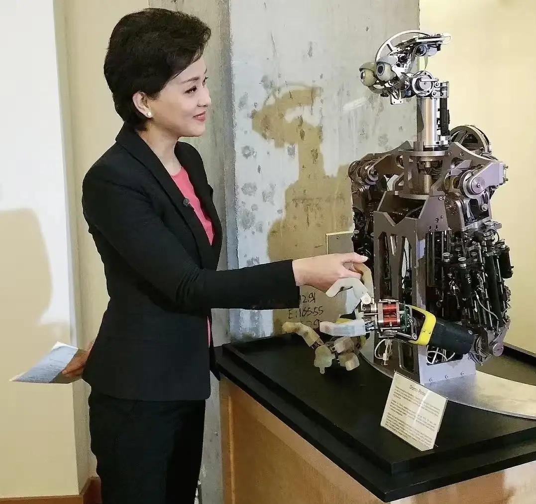 AI已远超人类想象边界！它到底是“伙伴”还是“取代者”？

不管你信不信，最近我