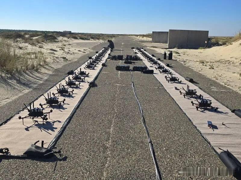 🇫🇷🇺🇦法国向基辅提供反无人机系统

这是北约在所谓的“乌克兰”测试新技