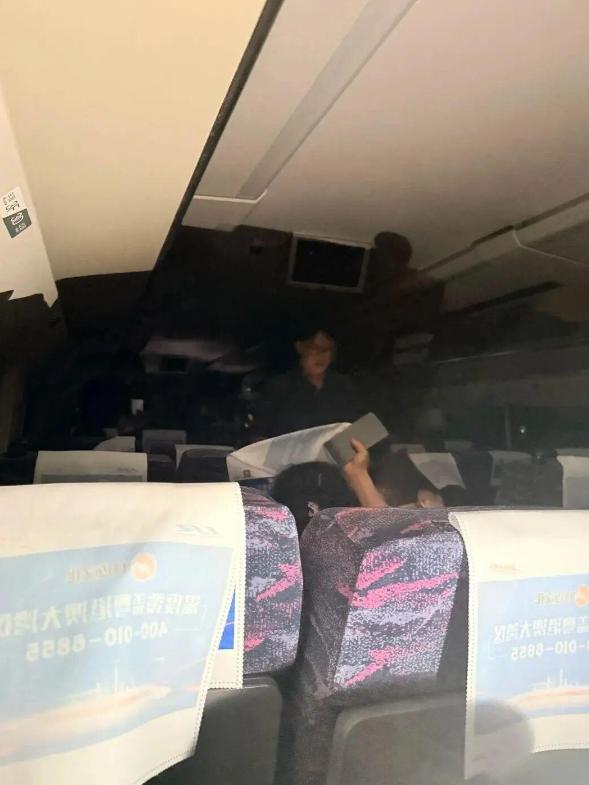 竟敢公然袭击行驶中的高铁列车？5月30日9点19分，广州南开往广元的D1804次