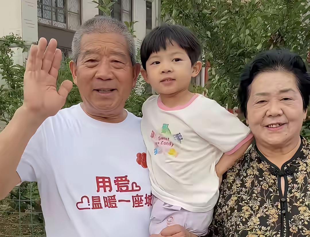 不知道什么时候，头条推荐流量变幻无常，伤了许多写作者，前段时间无数苗京京素老三汪