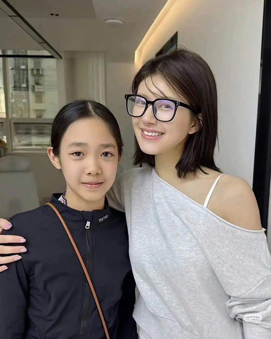 赵露思一下班 状态就出戏了 ​​​