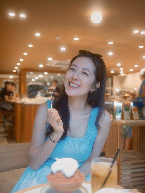 視后唐詩詠（Natalie）外形知性溫柔，一直被網民大讚最佳女友，但多年來每段感