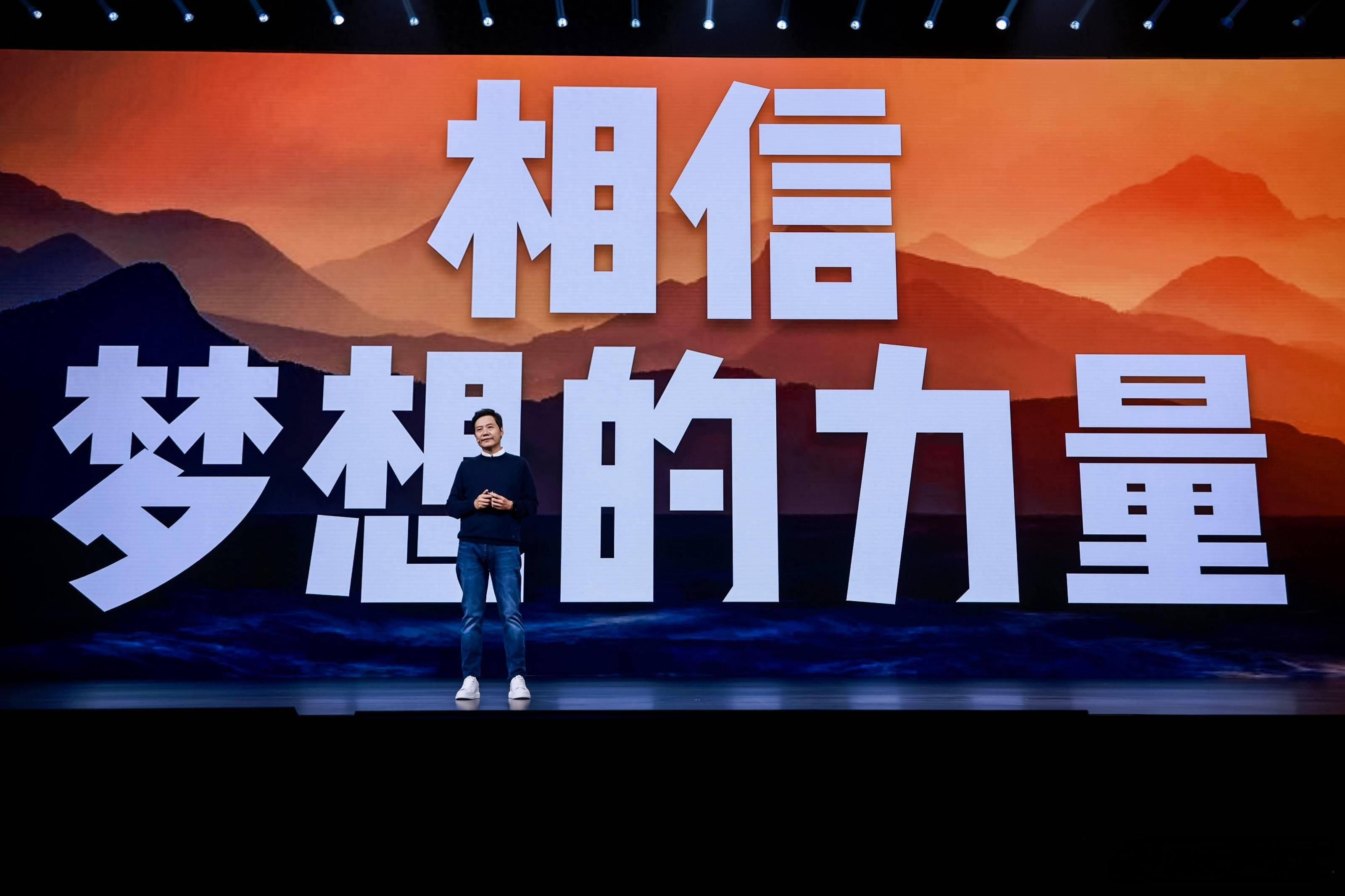 成都小米车祸事件不断发酵，最终引发了各方下场评论，上到官方权威媒体，下到贩夫走卒