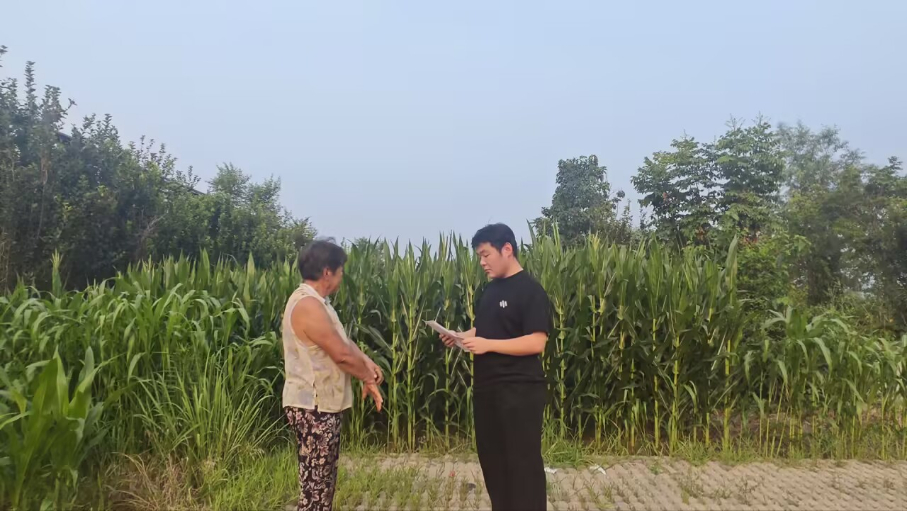 秦岭笑谈曲阜师范大学三下乡山东大学生暑假社会实践大学生暑期社会实践青春三下乡行走