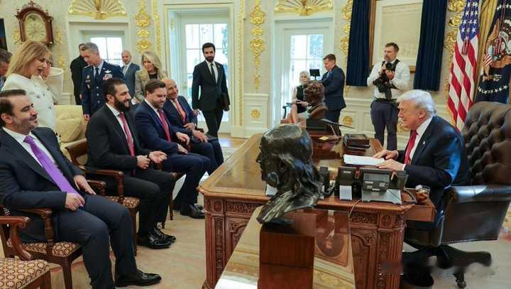 朱拉尼的结局会怎样？
朱拉尼会以怎样的场景退出历史舞台？他个人的结局会如何？他的