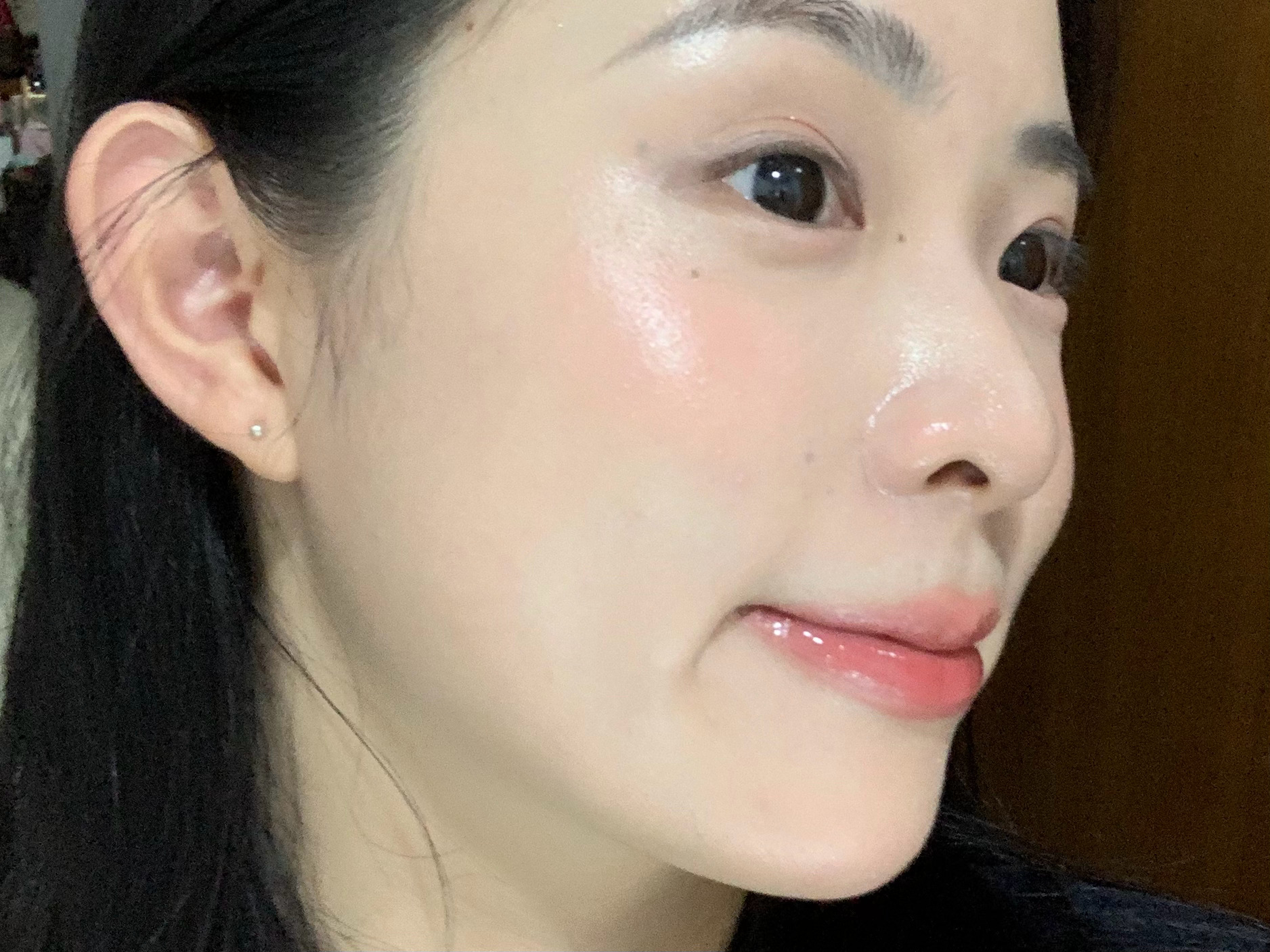我已经很久没用到这么好用的粉扑了…很久很久ps：今天的粉底是这个！！也好用 