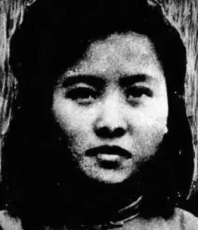 1949年，押送朱世君去渣滓洞的路上，特务李朝成悄悄松开了手铐，眼看竹林就在眼前