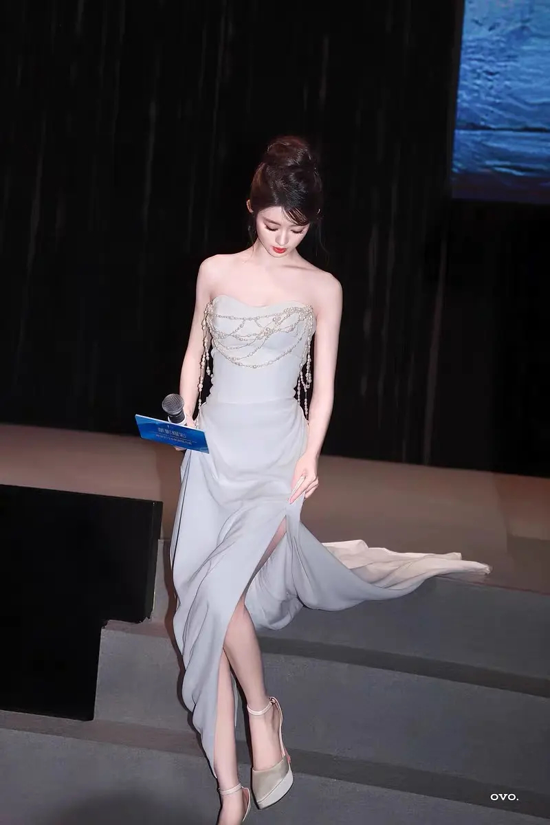 黄杨真的有点赵丽颖的感觉 