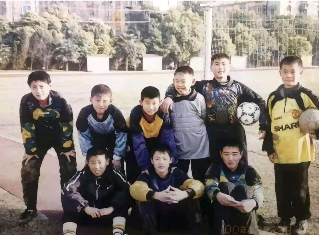 师出同门，王大雷、刘殿座、王国明，都是来自大连东北路小学，原来是一个师傅，怪不得