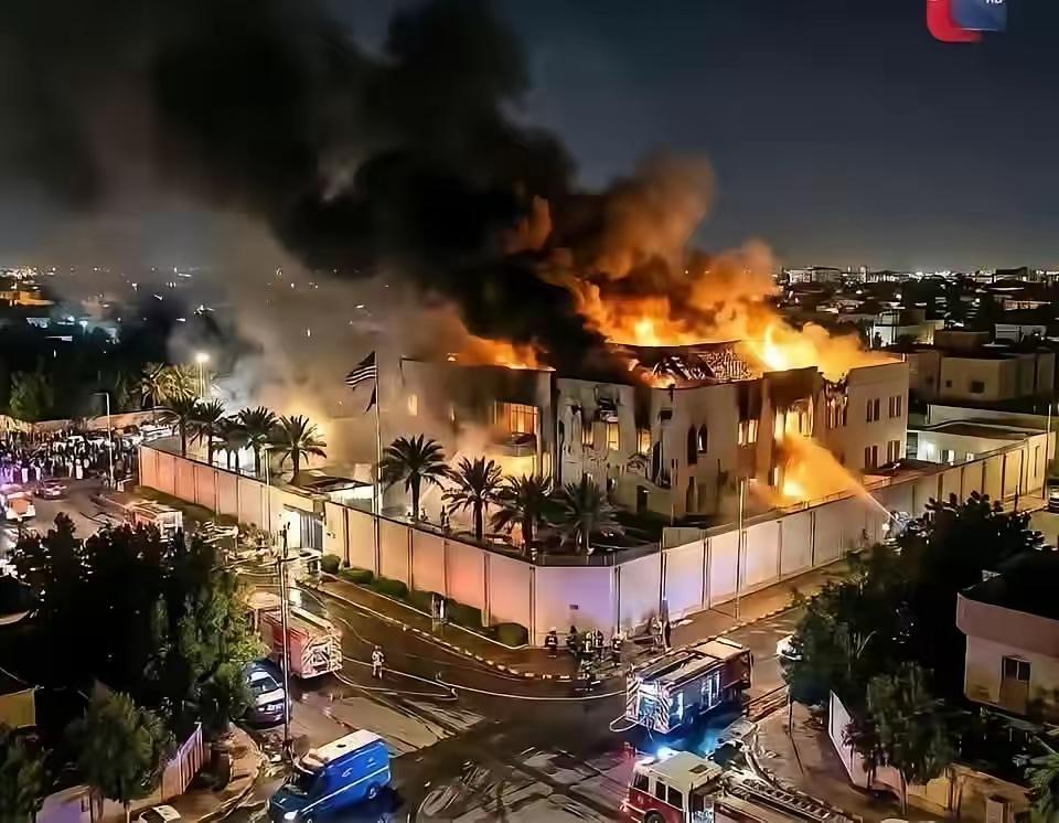 美国驻科威特大使馆被炸毁！是不是很解气？想想当年咱们的大使馆被炸，真的要感谢伊朗