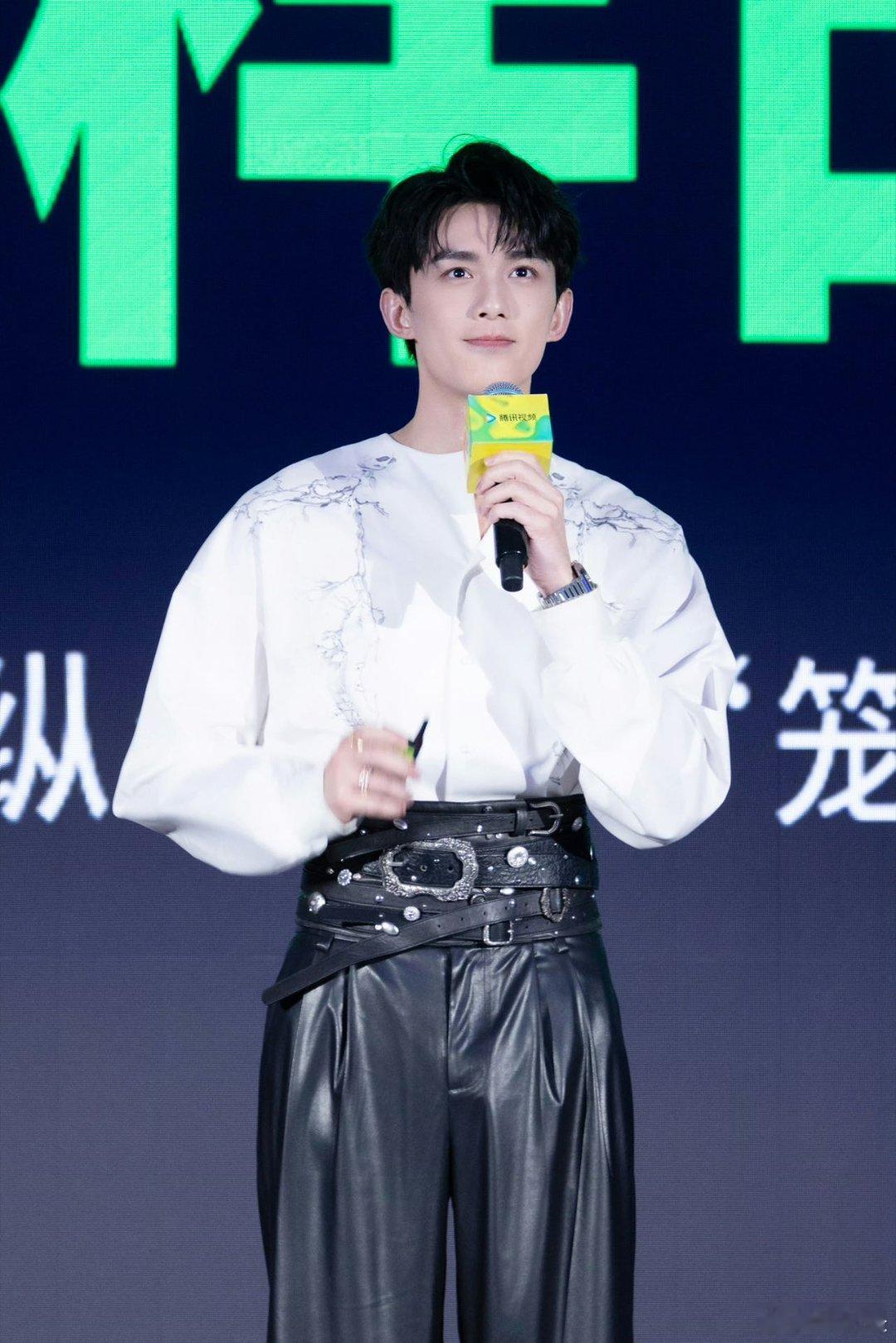 喜欢吴磊的又爽了吧好演员就是这样，担得起一切期待这个吴磊陈平安 ​​​