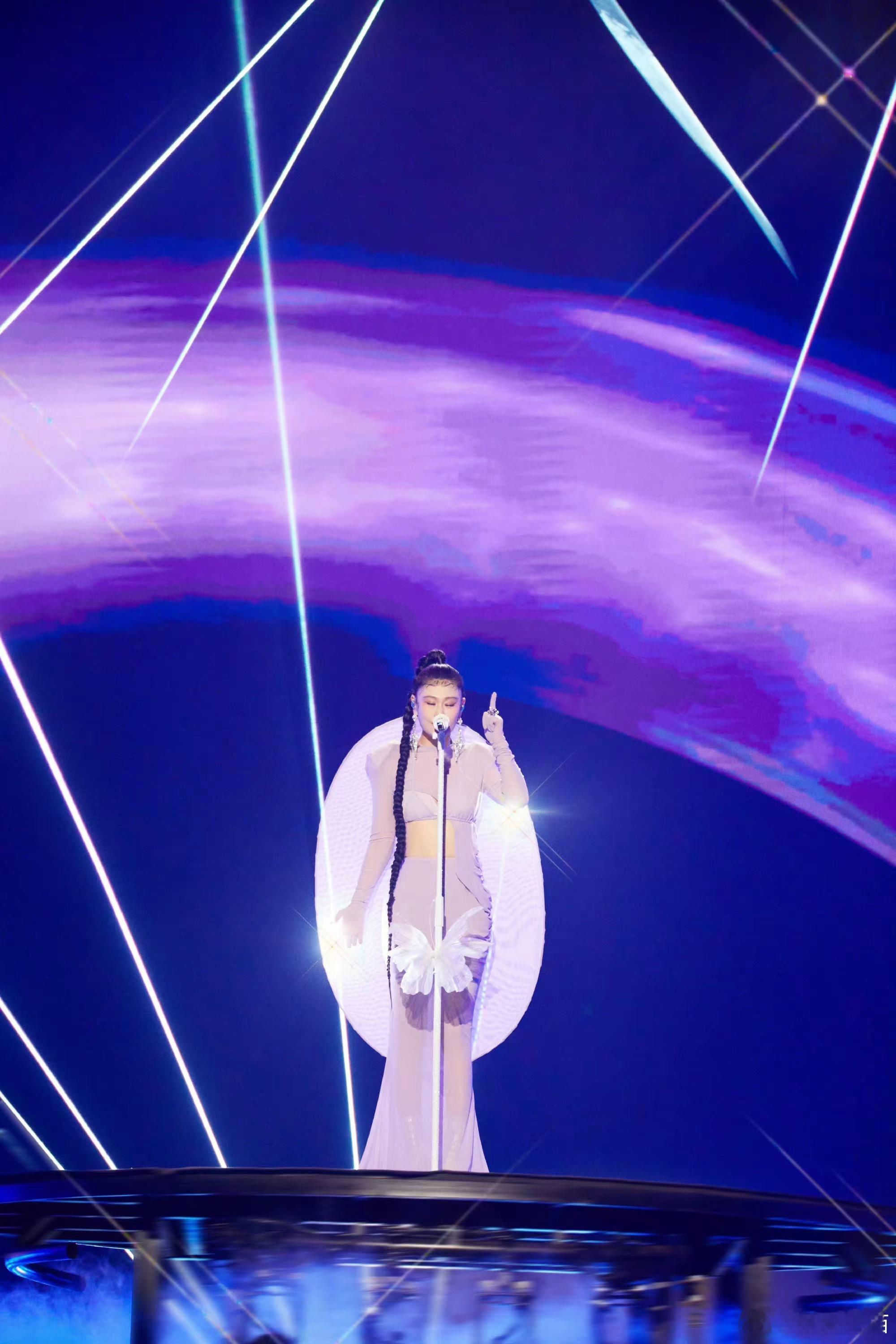 #洪涛从不缺席袁娅维的演出#洪涛和袁娅维这样的友谊的刻画也是带动了我们大家，对于