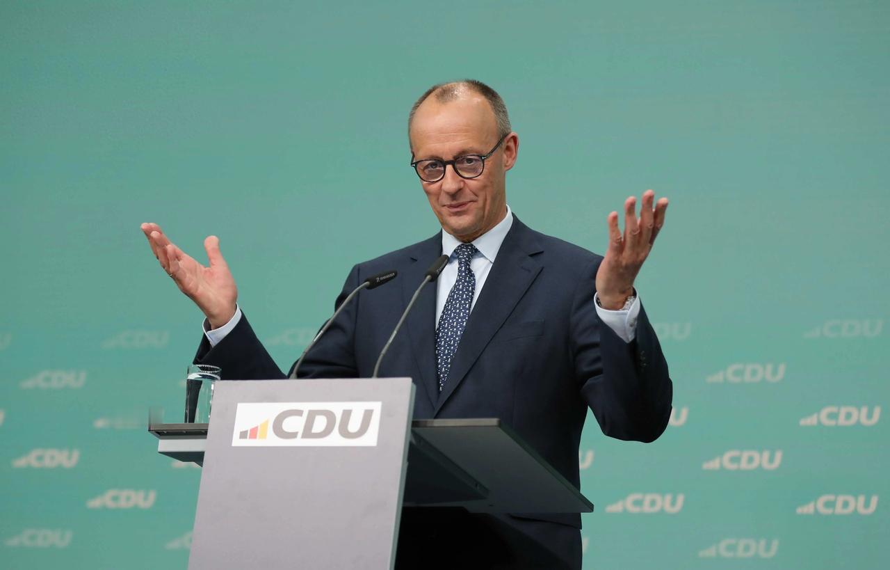 德国总理：普京不会满足，就像苏台德不足以满足希特勒那样

当地时间12月17日，