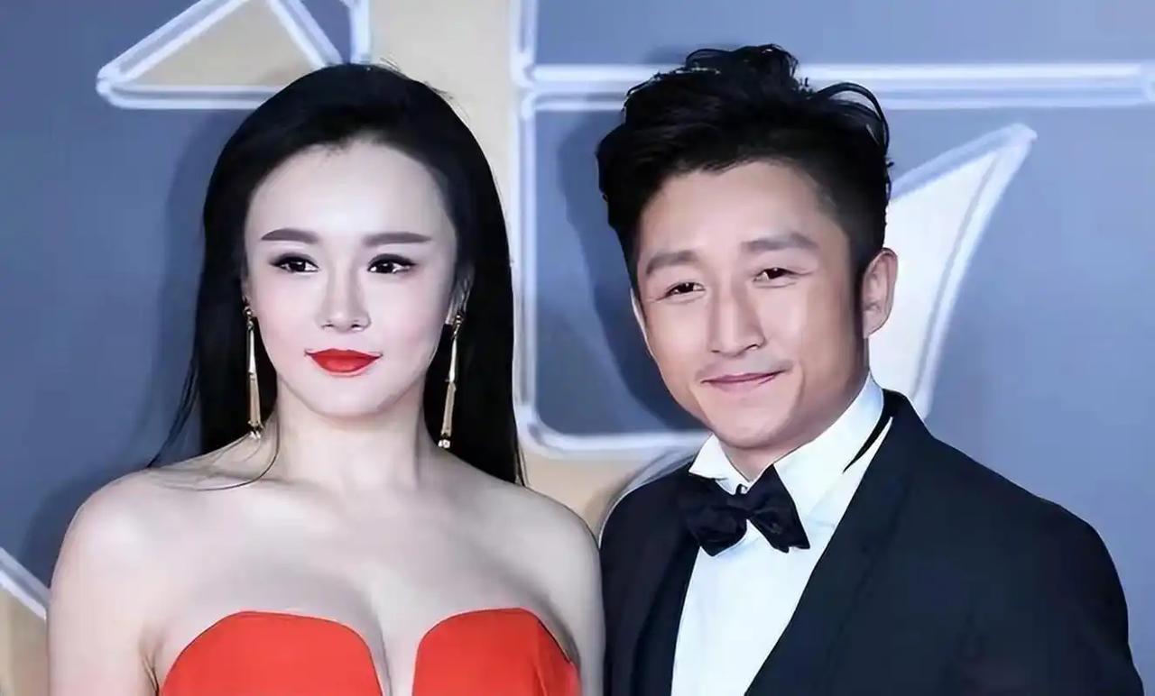 邹市明老婆是典型的NPD人格， 邹市明只是她的血包？
 
有人觉得，邹市明和冉莹