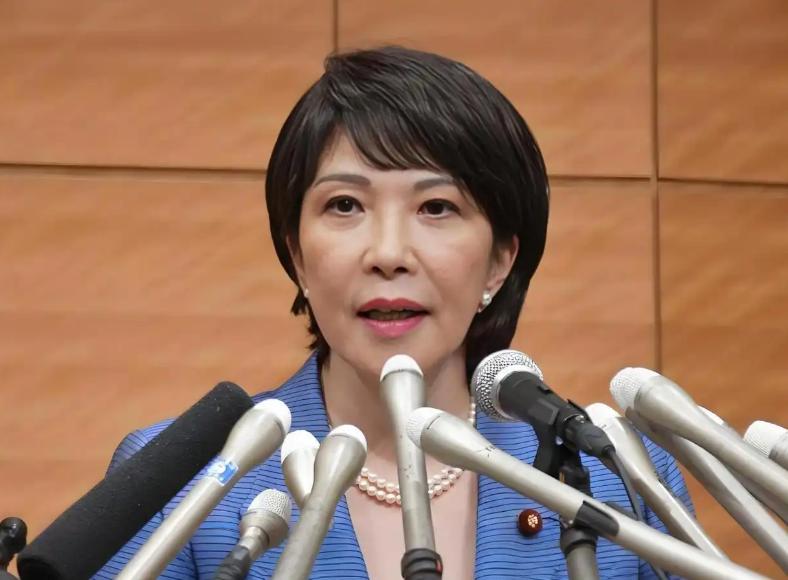 近期日本首相高市早苗的欧洲G7之行，上演了本年度国际政坛最尴尬的反差名场面。
