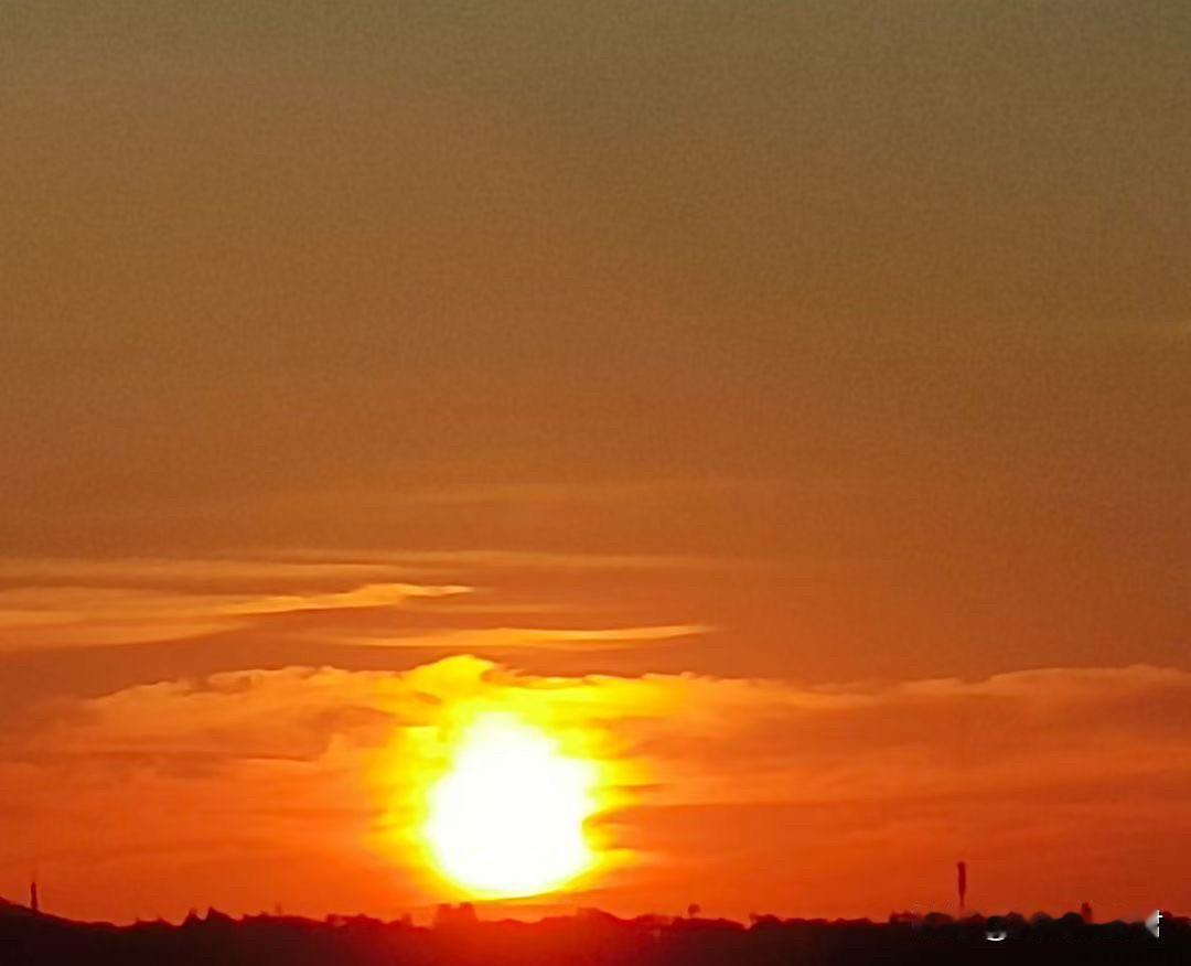 在我们生活的这片土地上，亲子关系是没法断的。一女子，老公因为开设聚众码长城（棋牌