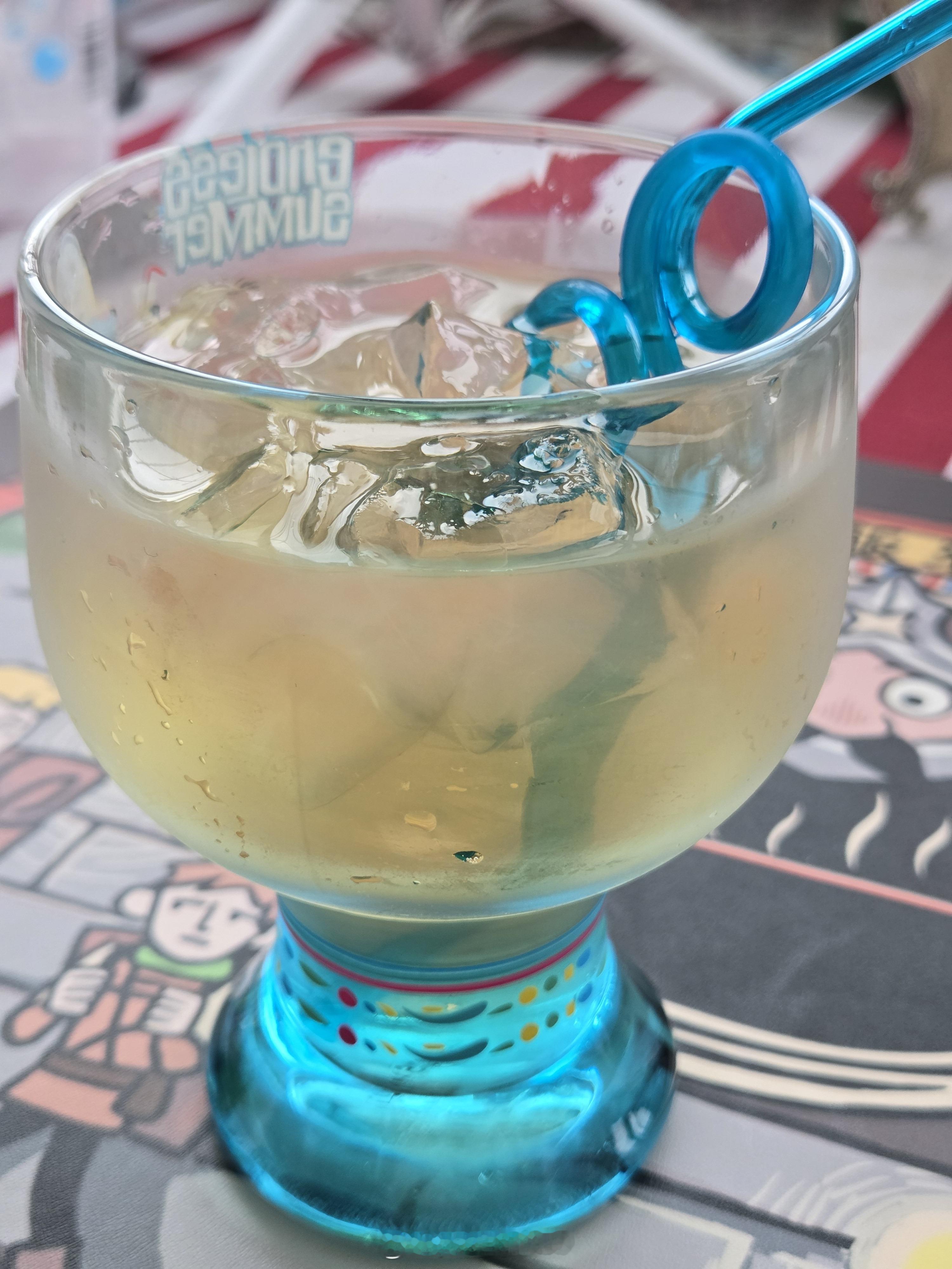 让我们恭迎水果大王豆豆，在选择果类饮料这方面也是一马当先！太好喝了！ 