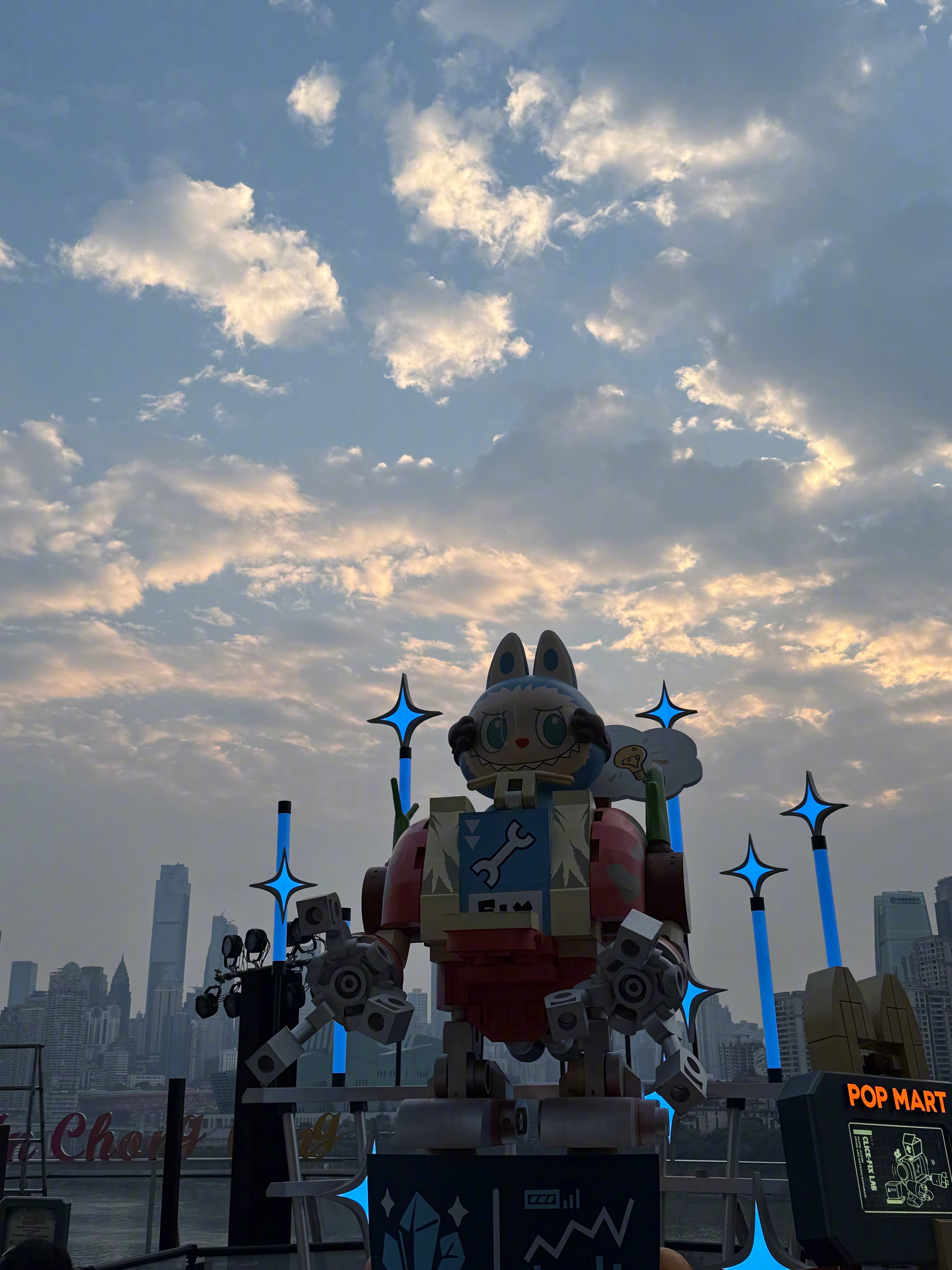 周末也有好天气 ☀️☁️  评论区抽两位小伙伴各送50🧧 喝杯☕️ 