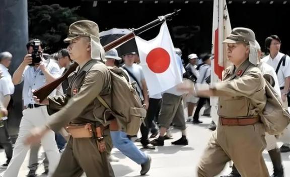 为什么日本越来越猖獗了，日本的一位老人道出了实情，之所以日本敢与中国叫板，就是因