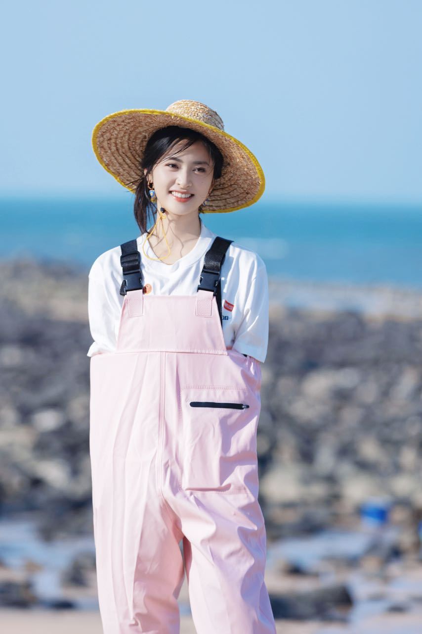 有人说俺们萌萌小月这张像魔丸你自己出来挨打吧 