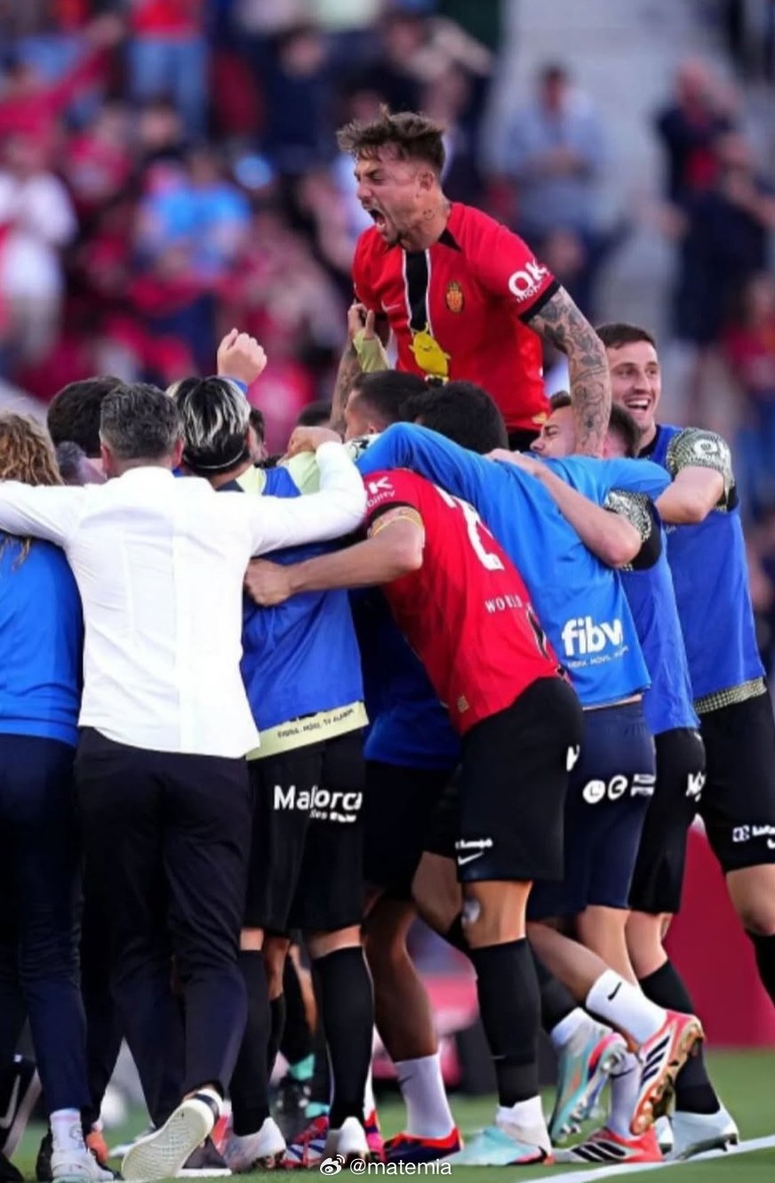 西甲联赛🇪🇸第 30 场比赛马德里竞技 1-2 巴塞罗那 马竞1比2巴萨 朱