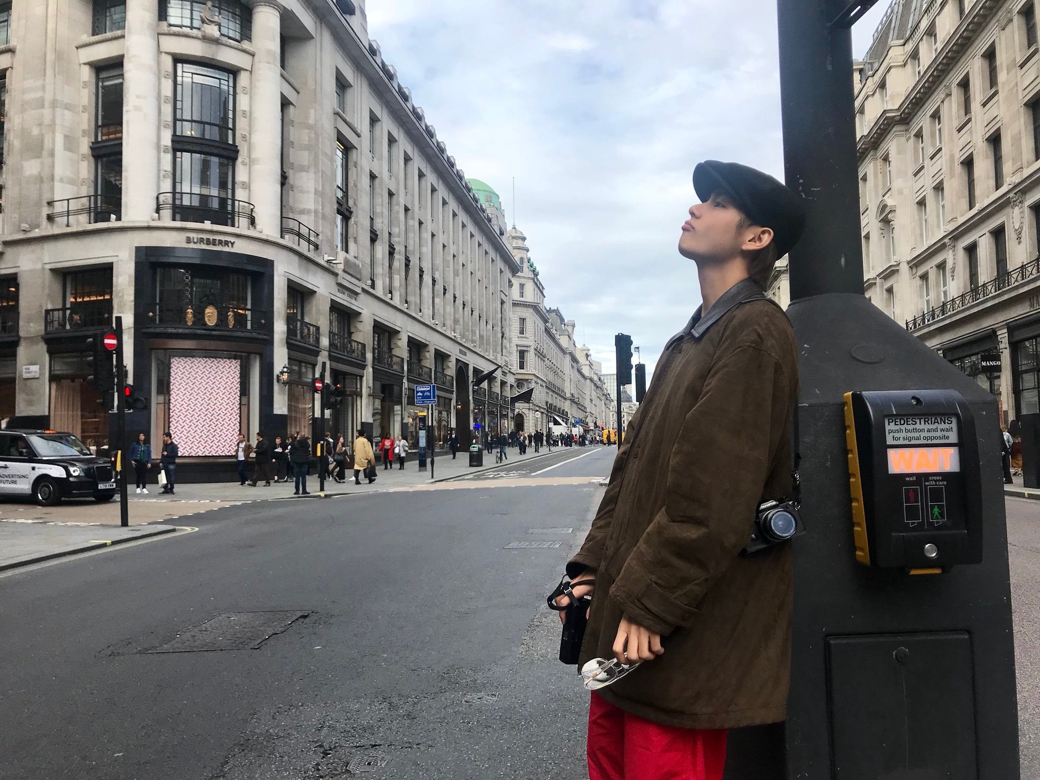 金泰亨🌻金泰亨kpop永一2018年的伦敦🧸🍂👜和英伦风的适配度是100