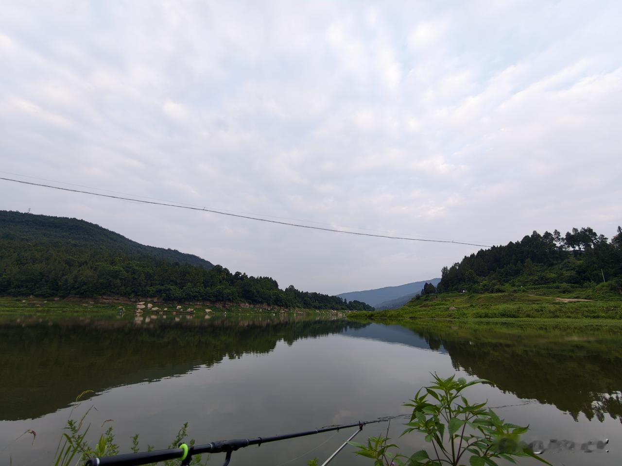 会啊，暴雨肯定会影响我的日常生活啊！

暴雨一来，出门就不方便了，淋得像个落汤鸡