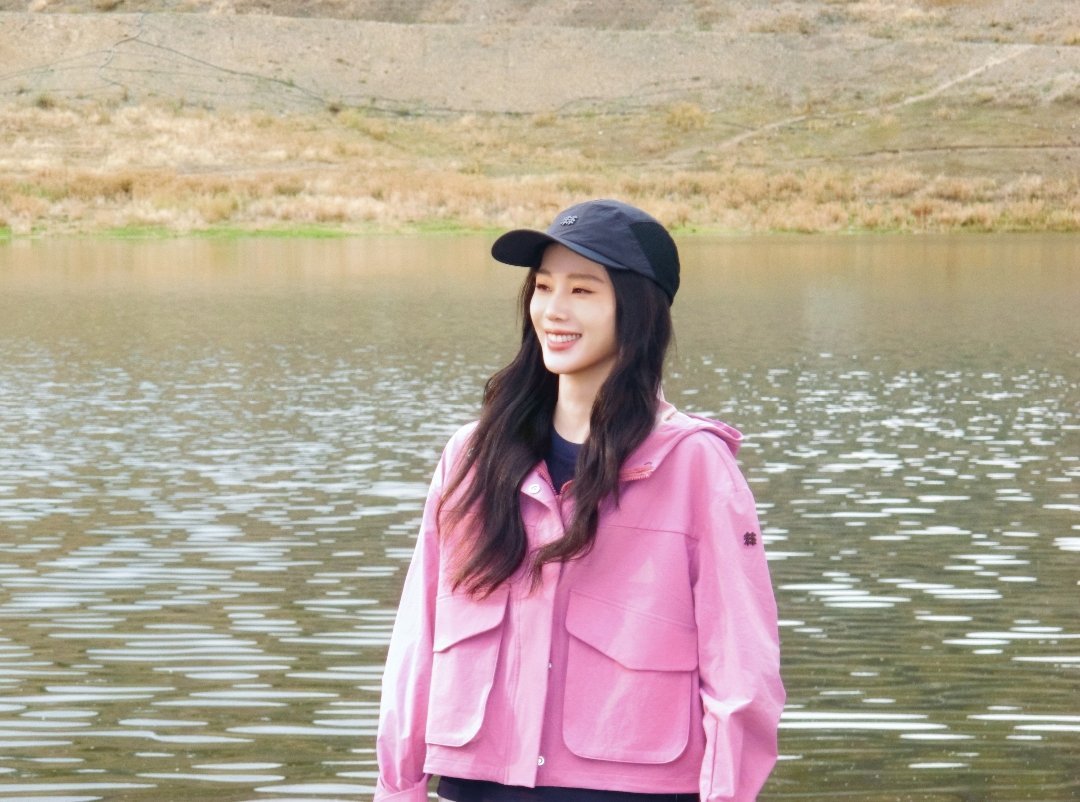 刘诗诗春日踏青～ 