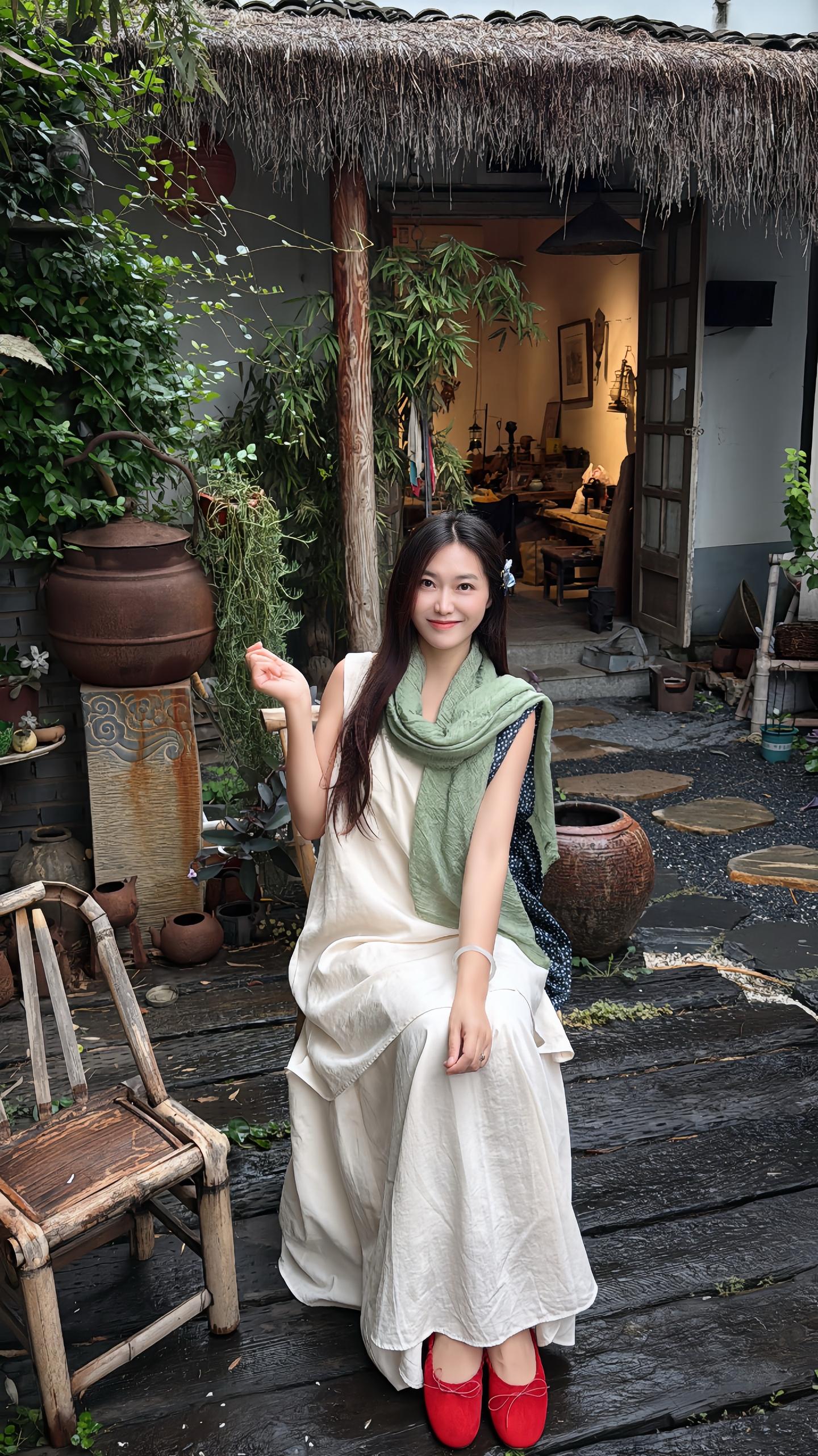 在这里 允许自己去“浪费时间” 和朋友、微风、书籍尽情享受无所事事 捧...