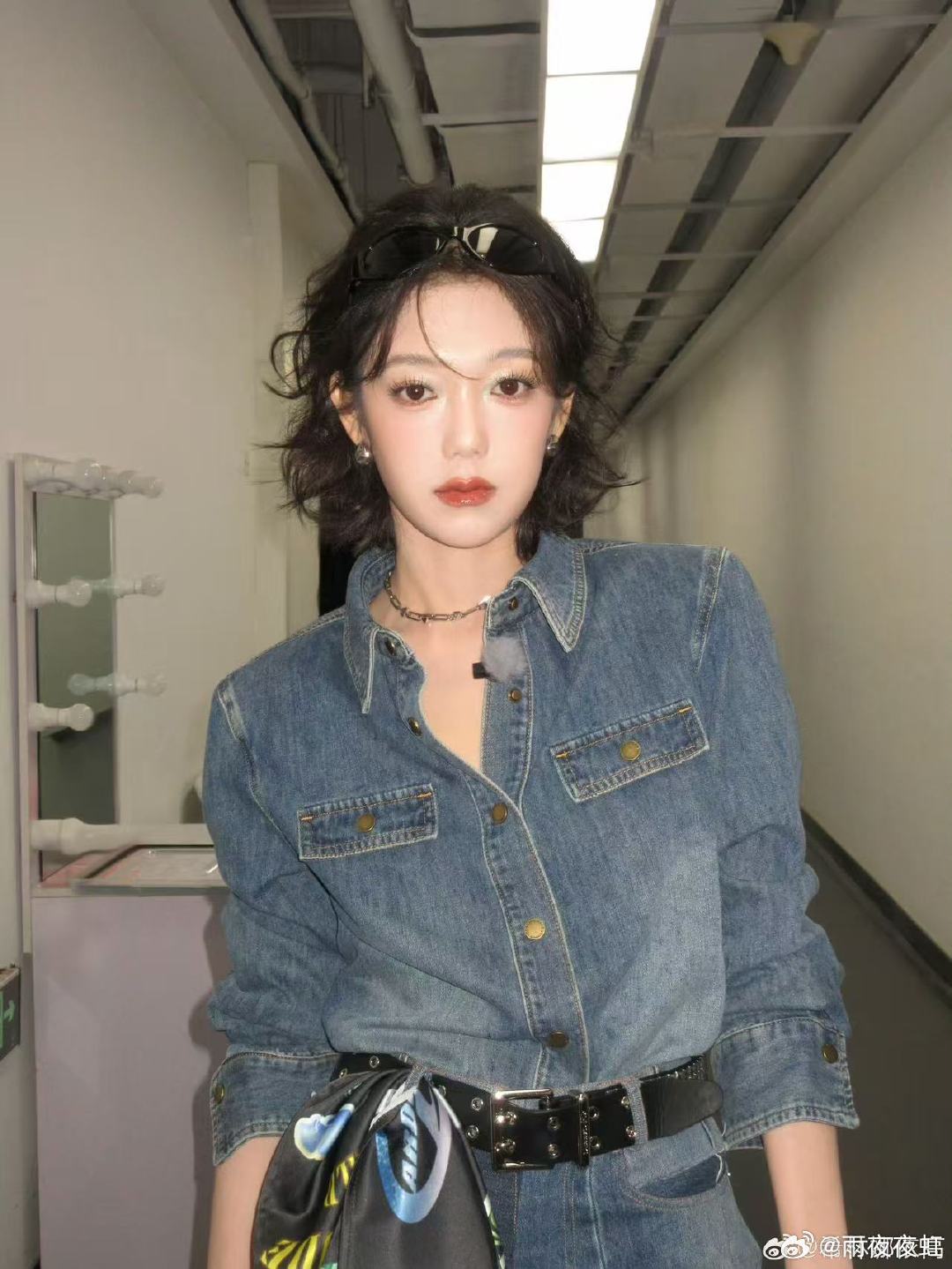 超燃青春的合唱我要验人 超燃青春的合唱被这个舞台狠狠惊艳住，雷霆轰鸣特效氛围感十