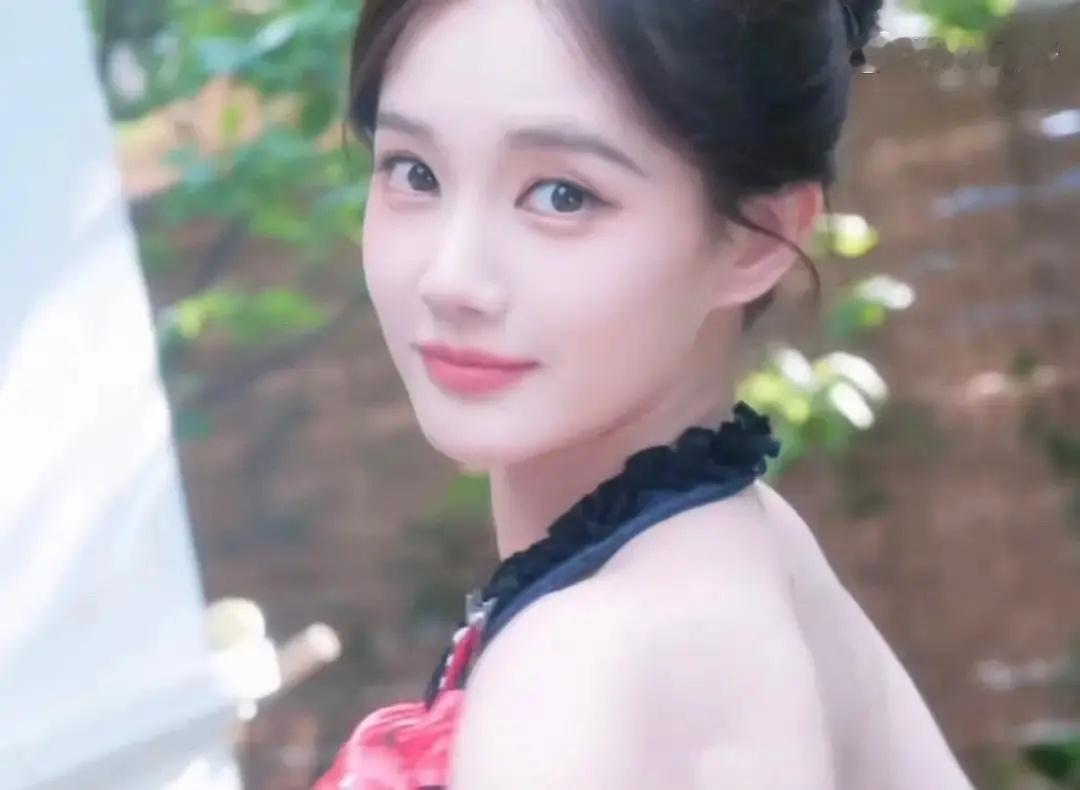 桐姐是怎么做到完全逆生长的快看这个姐姐妹妹抓娃娃预告的神颜镜头！还有昨天Hi6的