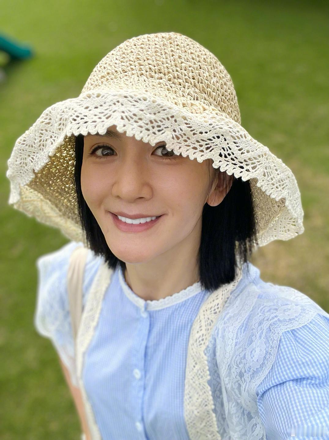 #谢娜还是太超前了# 这个精神状态绝了 ​​​