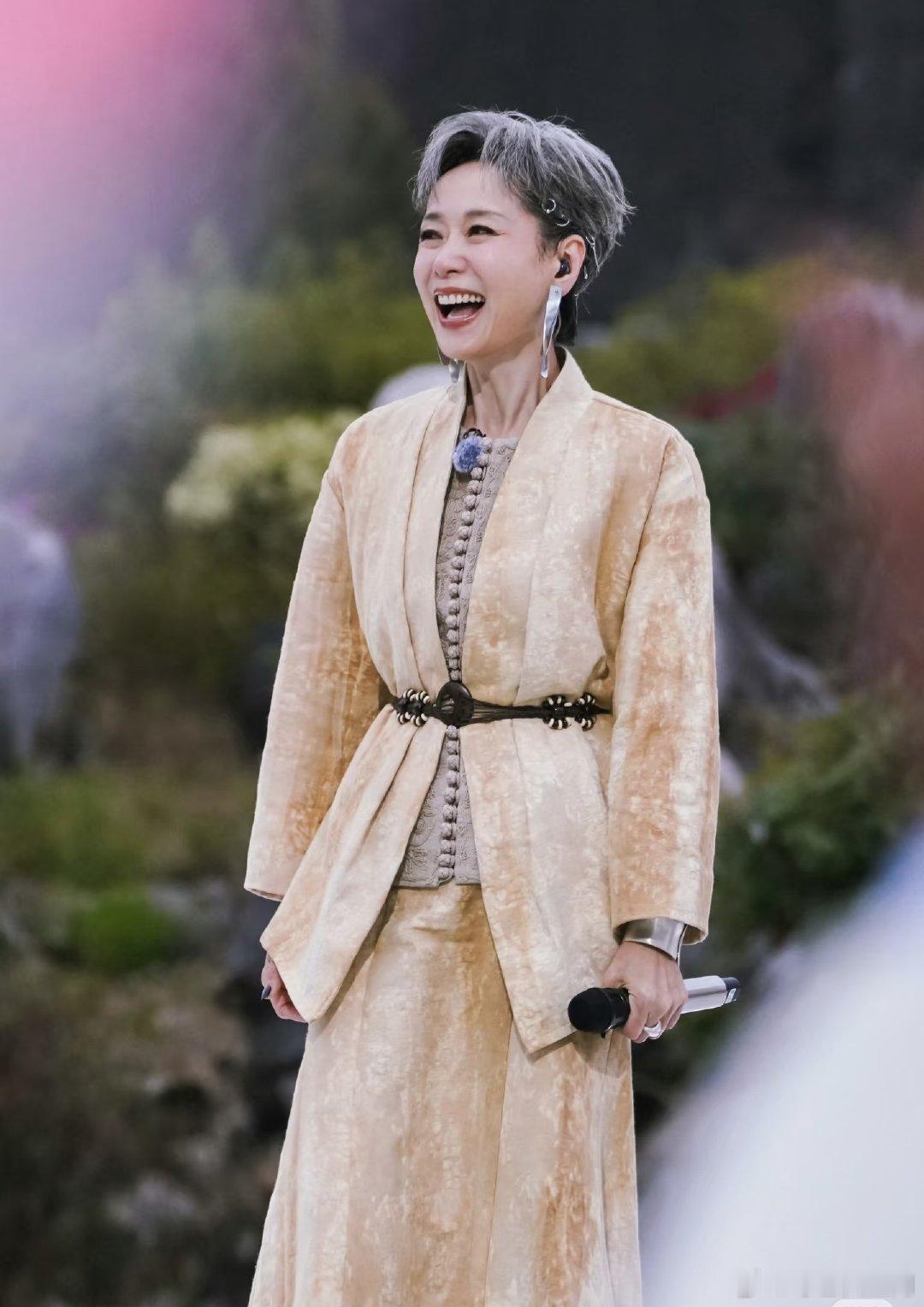 叶童没想到乘风还有后续声鸣远扬 叶童乘风后再出发！没想到有后续舞台，以总冠军之姿