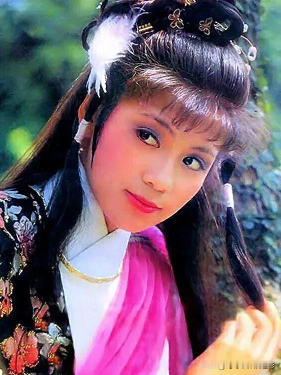 又美又俏黄，灵气逼人，永远的最美蓉儿🌼翁美玲 俏美黄蓉