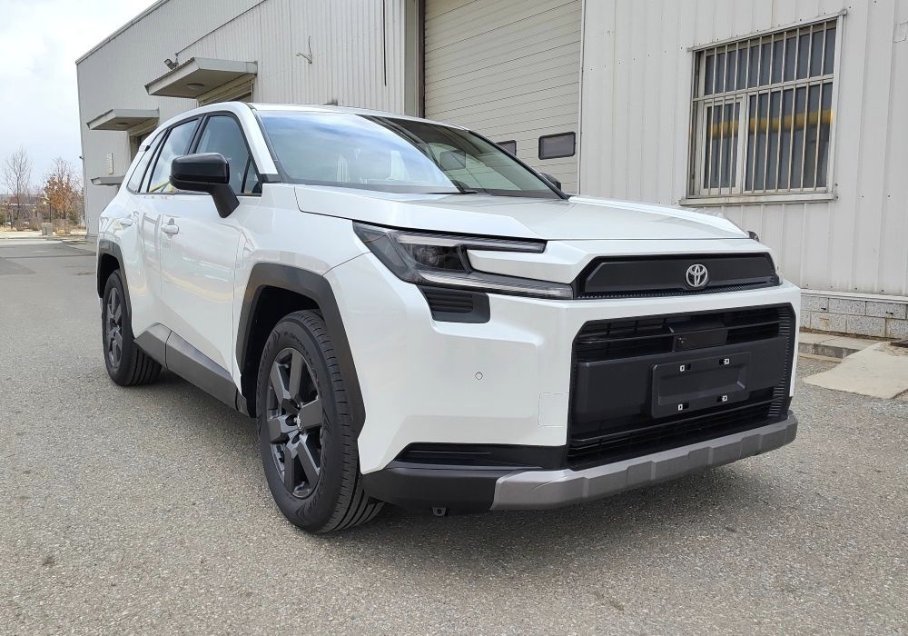 全新一代国产丰田RAV4上申报了尺寸没啥变化，长度4米622.5L混动配E-CV